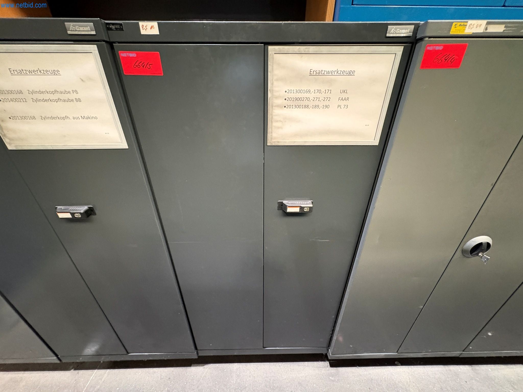 Werkzeugschrank m. Werkzeugaufnahmen
